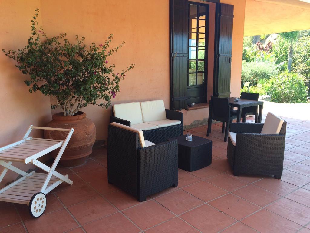 A Casa Di Angela B&B Carbonia Εξωτερικό φωτογραφία